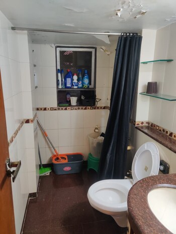 2 BHK Flat for Rent in Andheri West, Mumbai