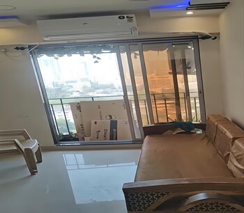 1 BHK Flat for Rent in Dadar East, Mumbai