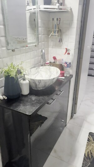 Bathroom in 2 BHK Apartment at Ulhasnagar – for Rent