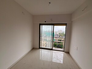 Room in 1 BHK Apartment at Andheri Green Field Towers, Jogeshwari East – for Rent