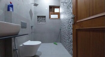 Springville Apartment