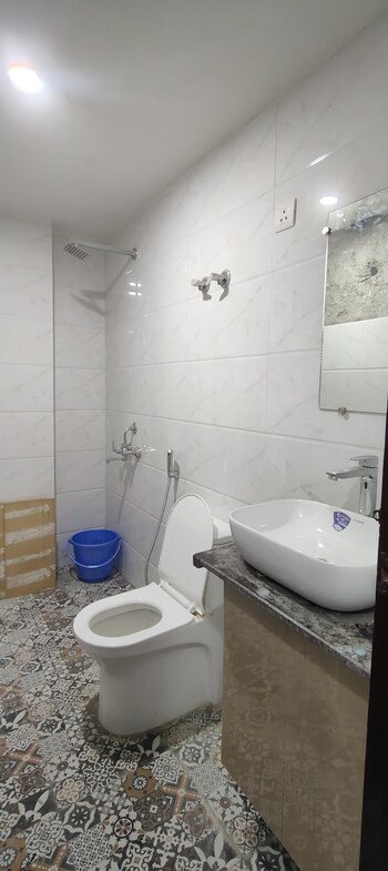 1 BHK Builder Floor for Rent in Neb Sarai, Delhi