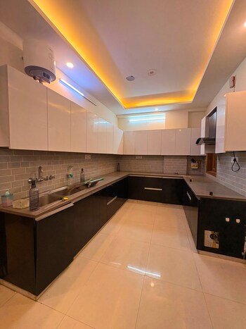 3 BHK Builder Floor for Rent in Chattarpur, Delhi