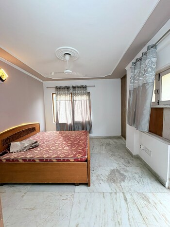 1 BHK Builder Floor for Rent in Neb Sarai, Delhi