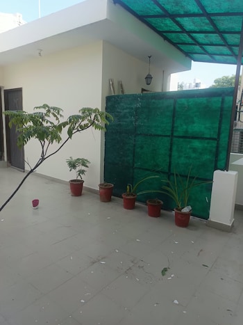 1 BHK Builder Floor for Rent in Saket, Delhi