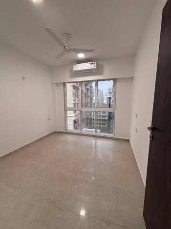 2 BHK Flat for Rent in Dn Nagar, Mumbai