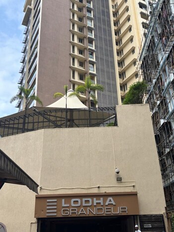 Lodha Grandeur
