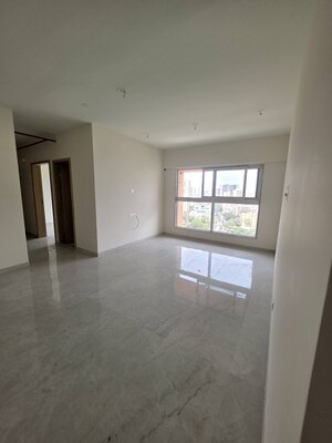 Room in 1 BHK Apartment at Oxford Navrang Oasis, Goregaon West – for Sale