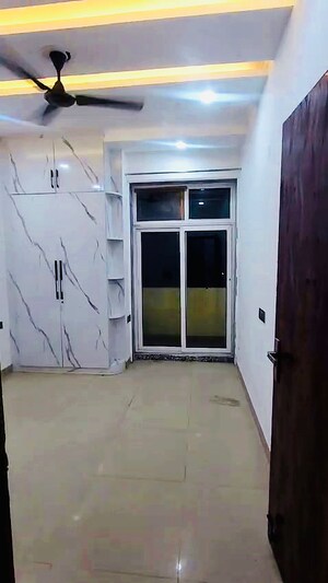 Bathroom in 3 BHK Builder Floor at SS Mayfield Gardens, Sector 51 – for Rent