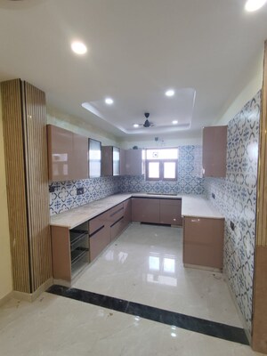 Kitchen in 3 BHK Builder Floor at Green Fields Colony – for Rent