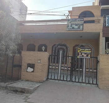 3 BHK House for Sale in Sector 8, Faridabad
