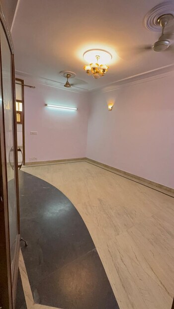 2 BHK Builder Floor for Rent in Kailash Hills, Delhi