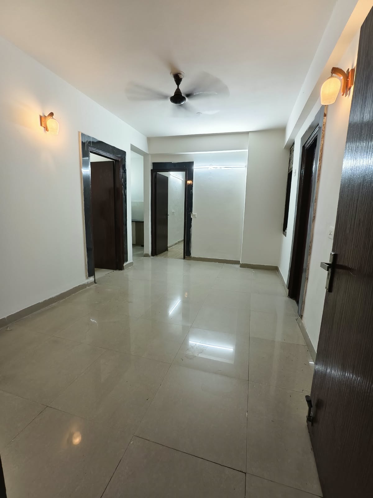 Resale 2 Bedroom 1000 Sq.Ft. Apartment in Charms Castle Phase II, Raj ...