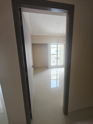 Bedroom in 2 BHK Apartment at Lodha Supremus, Wagle Industrial Estate – for Sale