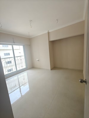 Bedroom in 2 BHK Apartment at Lodha Supremus, Wagle Industrial Estate – for Sale