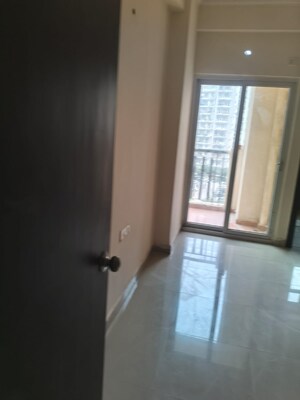 3 BHK Apartment For Rent in Mahagun Moderne, Sector 78