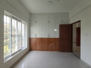Room in 2 BHK Builder Floor at Hal Layout – for Rent