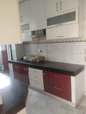 Furnished Amenities in 3 BHK Apartment at Vaish CHS, Sector 45 – for Sale