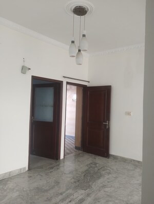 Furnished Amenities in 3 BHK Apartment at Vaish CHS, Sector 45 – for Sale