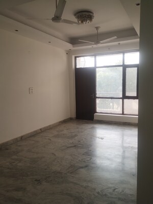 3 BHK Apartment For Sale in Vaish CHS, Sector 45