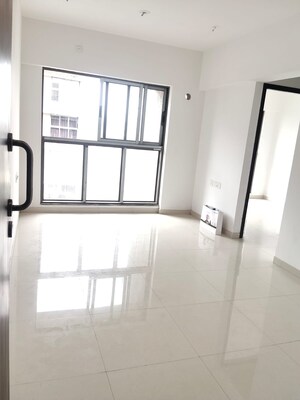 2 BHK Apartment For Rent in UK Iridium, Kandivali East