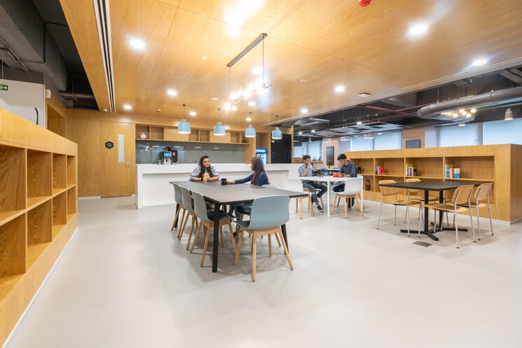 Team Area, malad west Commercial Office Space 646 Sq.Ft. In Malad West Mumbai 9540208