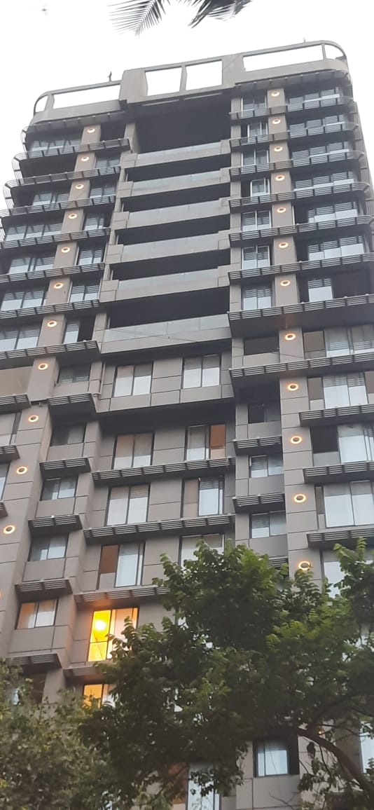 3 BHK + Servant Room Apartment For Rent in Khar West