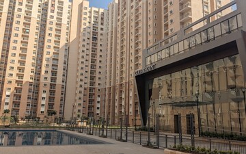 1 BHK Apartment at Gemstar Nestle Apartments, Malad West – for Rent