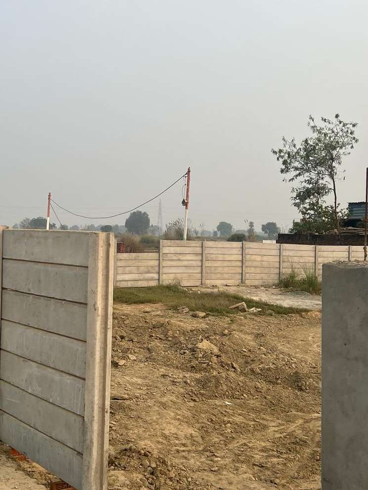 50 Sq.Yd. Plot in Greater Noida West Greater Noida