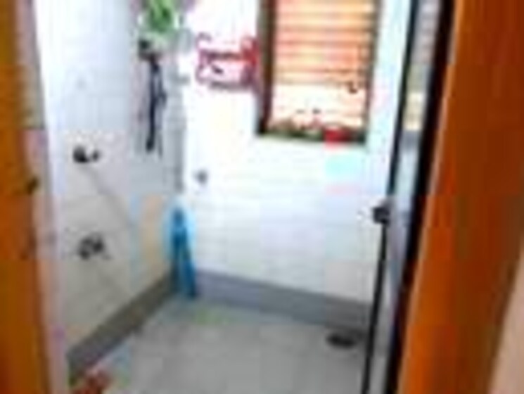 Attached Bathroom, veera desai road 3 Bedroom 1100 Sq.Ft. Apartment In Veera Desai Road Mumbai 3415157