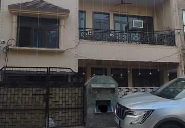 3 BHK Independent House at Sector 9 – for Sale