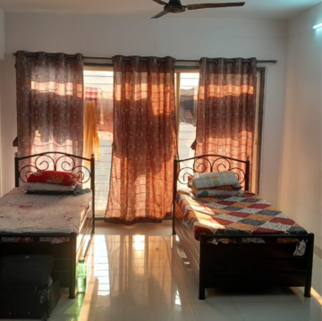   Pg at Patlipada – for Rent