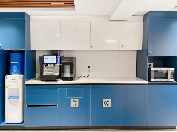 Other, sky-square Commercial Office Space 646 Sq.Ft. In Focal Point Ludhiana 9540683