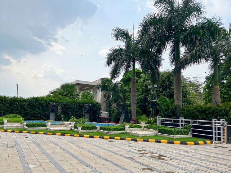 Exterior View, sector 142 Commercial Office Space 646 Sq.Ft. In Sector 142 Noida 9540858