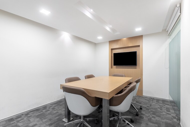 Team Area, vijay nagar Commercial Office Space 538 Sq.Ft. In Vijay Nagar Indore 9539999