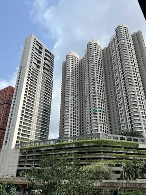  Apartment For Sale in Goregaon East