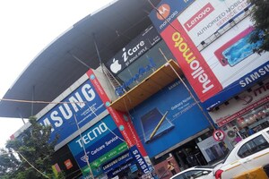  Shop – Exterior View View at Vile Parle East - for Sale