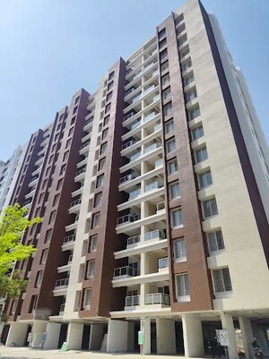  Apartment For Sale in Pisoli