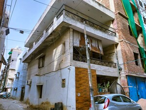  Builder Floor For Sale in Pitampura