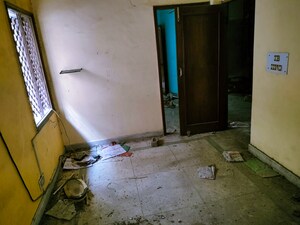 Room in  Builder Floor at Pitampura – for Sale