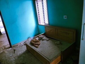 Room in  Builder Floor at Pitampura – for Sale