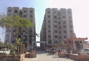 Apartment For Sale in Ramol