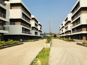  Apartment For Sale in Shelwadi