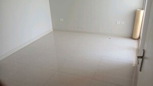 Room in 3 BHK Apartment at Eldeco Live By The Greens, Sector 150 – for Rent