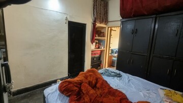 Bedroom in 2 BHK Builder Floor at Dalanwala – for Sale