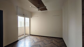 Room in 3 BHK Apartment at ACE Parkway, Sector 150 – for Rent