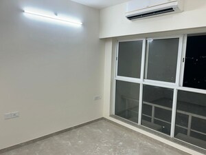 Room in 1 BHK Apartment at LnT Veridian, Powai – for Rent