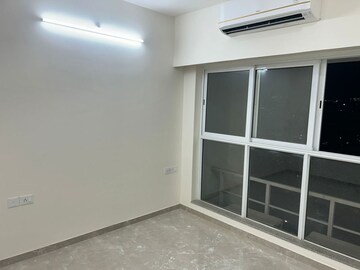 Room in 1 BHK Apartment at LnT Veridian, Powai – for Rent