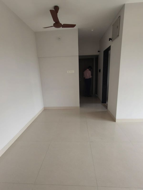 2 BHK 1091 Sq.Ft. Apartment in Rustomjee Meridian