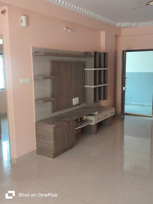 Room in 3 BHK Apartment at BM Green Woods, Chikkabellandur – for Rent